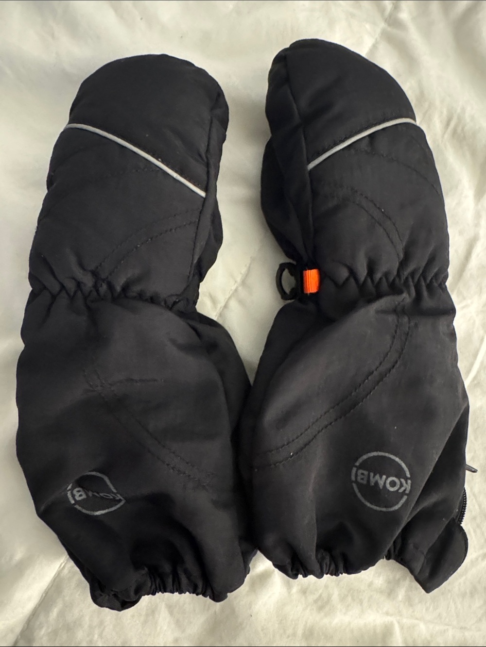 Kombi Toddler Black Insulated Mittens with High Elastic Arm and Zipper Closure